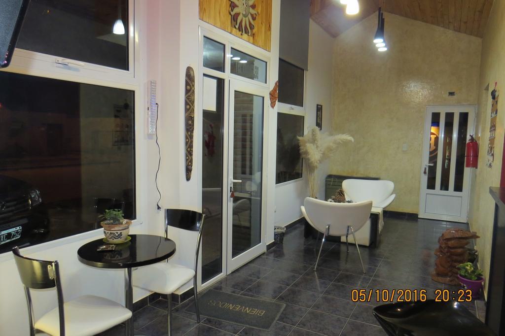 Hosteria Kaiken Gregores Gobernador Gregores Extérieur photo